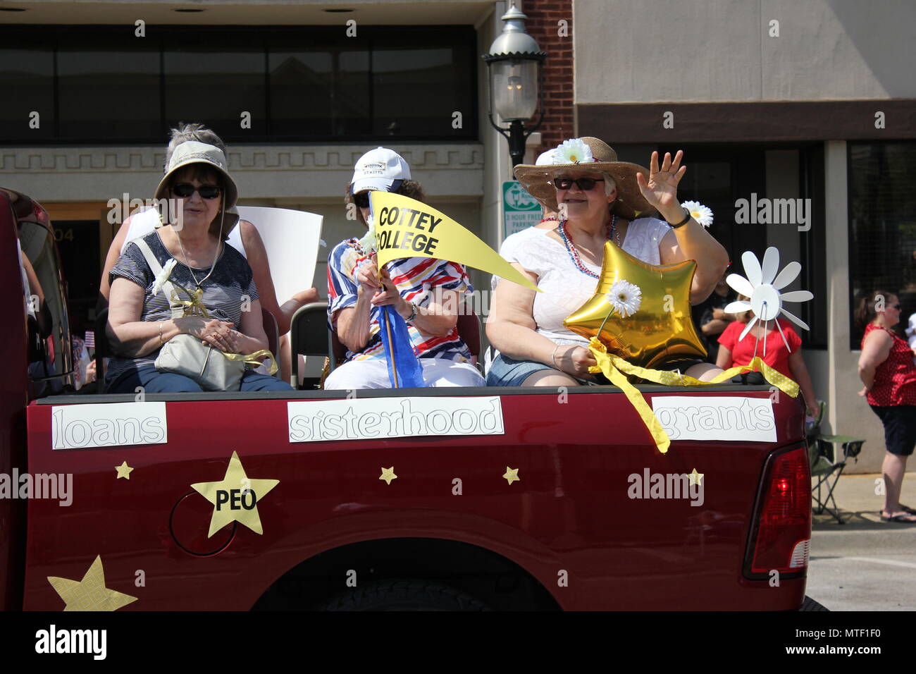 Small town scene from the Memorial Day Parade 2018 in upscale Park