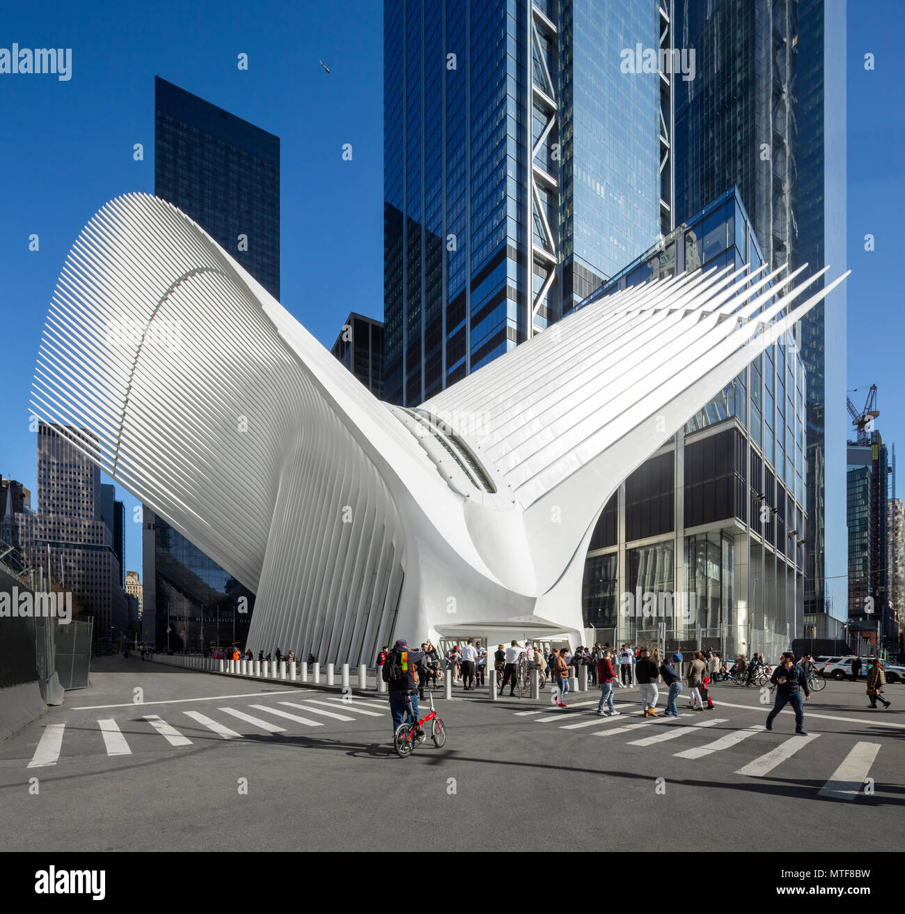 The Oculus World Trade Center Transportation Hub at Ground Zero in Lower  Manhattan, NYC oculus new york Stock Photo - Alamy