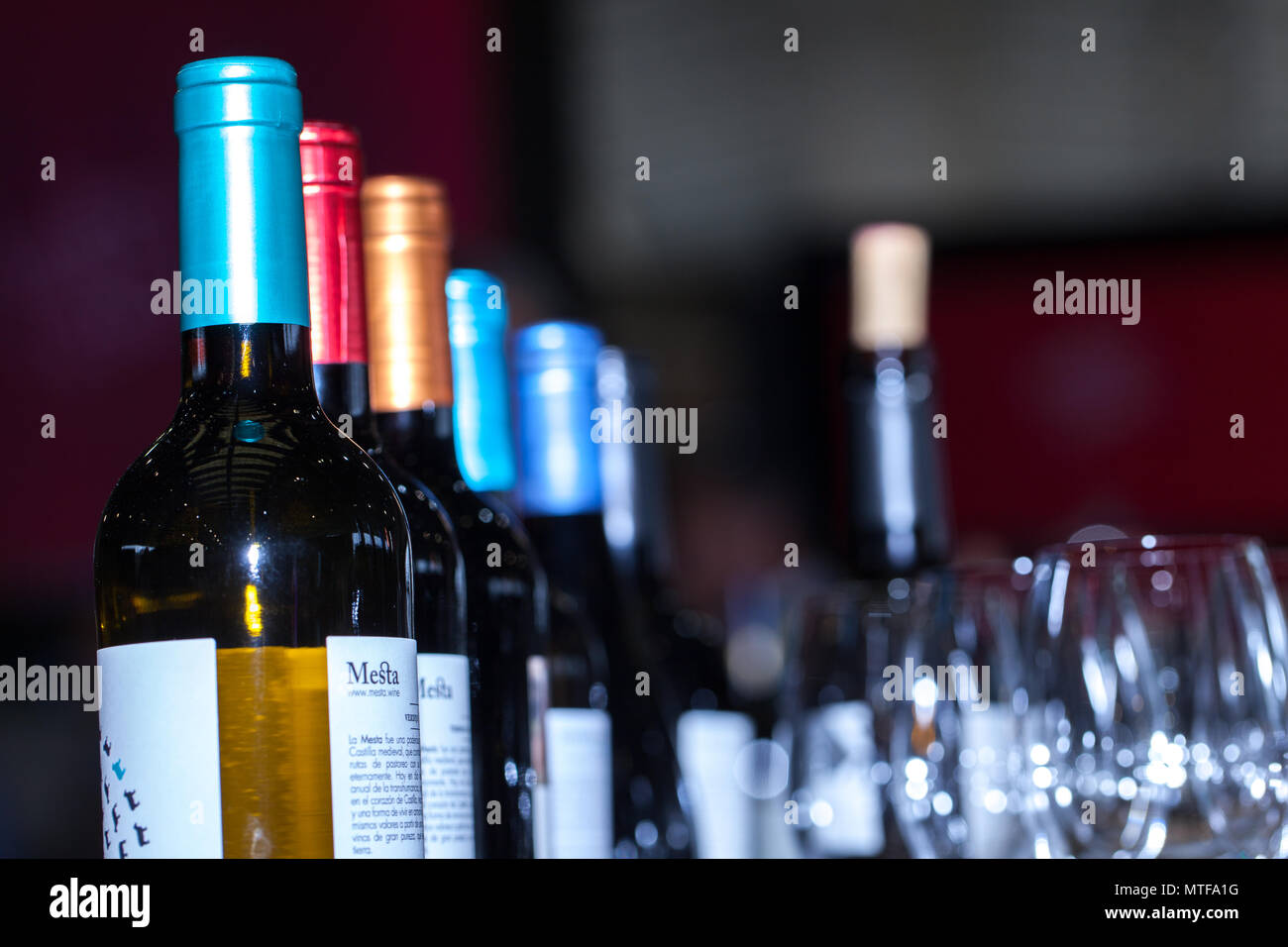 Grocery store wine tasting display hi-res stock photography and images ...