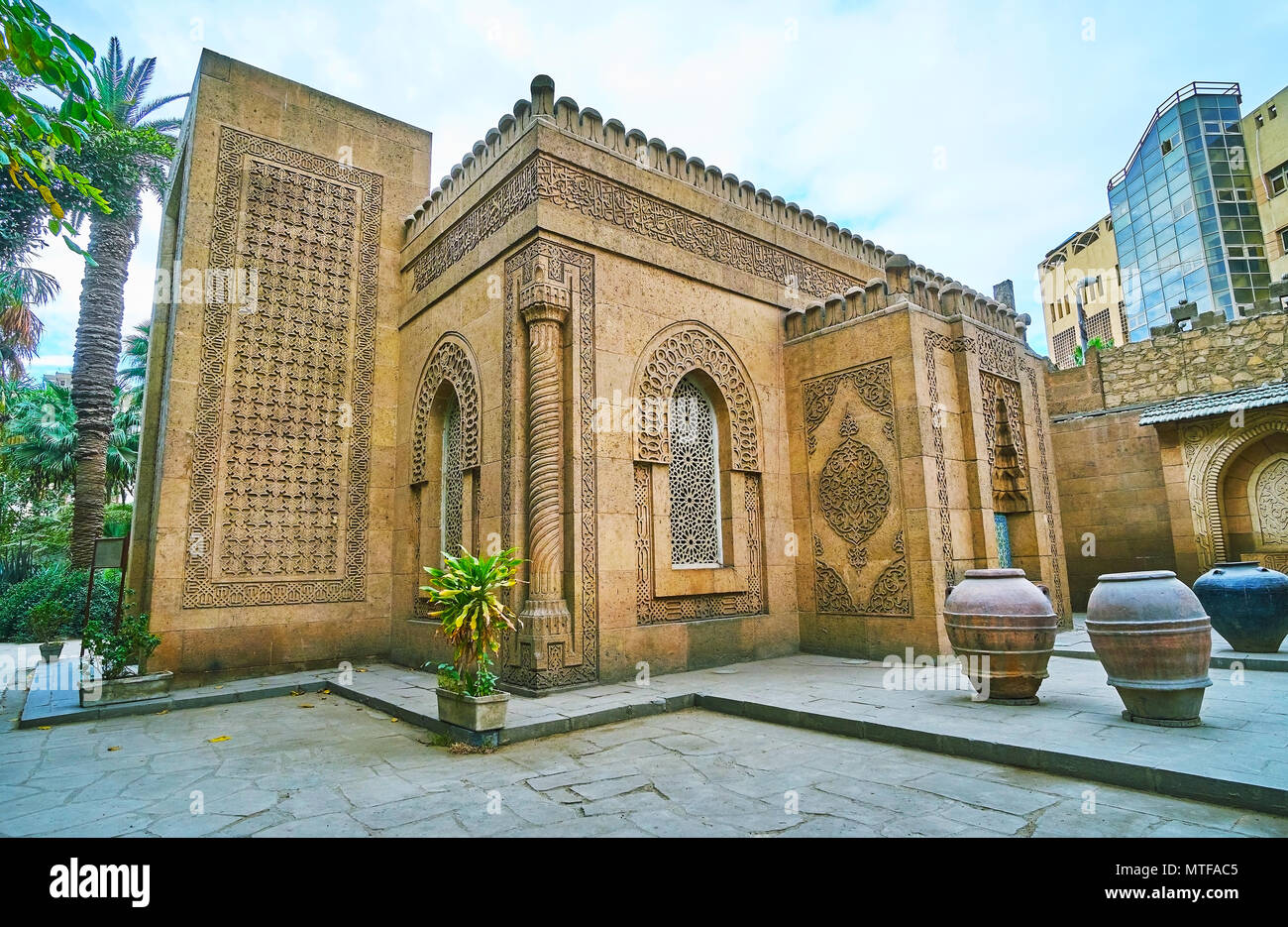 The side wall of a mosque of Manial palace complex with fine carved patterns, inspired by Moroccan architecture, Cairo, Egypt. Stock Photo