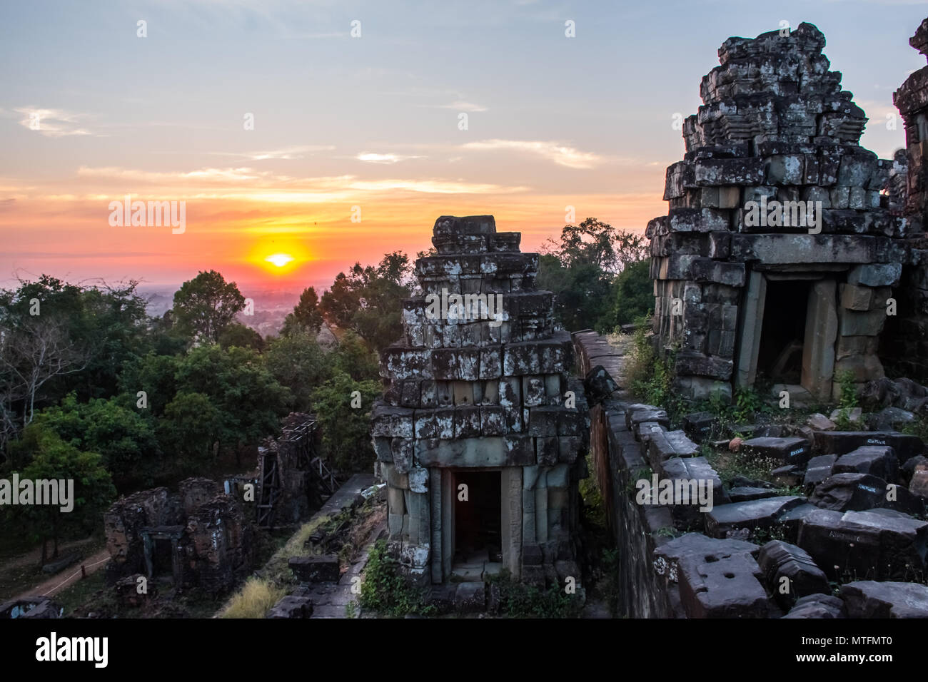 Sunset at Phnom Bakheng Temple, Angkor Wat, Cambodia Stock Photo - Alamy