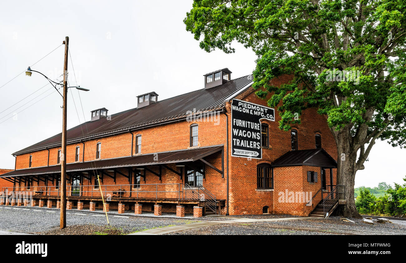 Hickory manufacturing hires stock photography and images Alamy