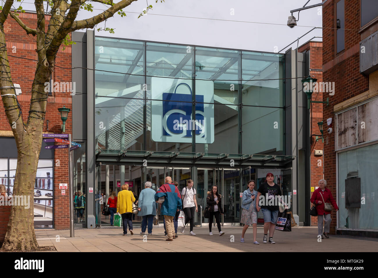 Golden square shopping centre warrington hires stock photography and