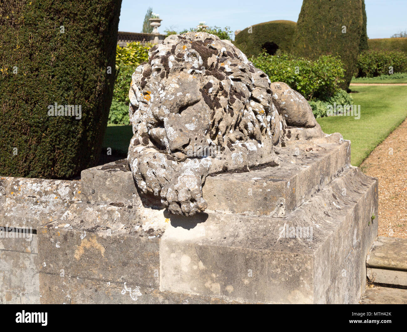Stone lion sculpture terrace garden Bowood House and gardens, Calne,  Wiltshire, England, UK Stock Photo - Alamy