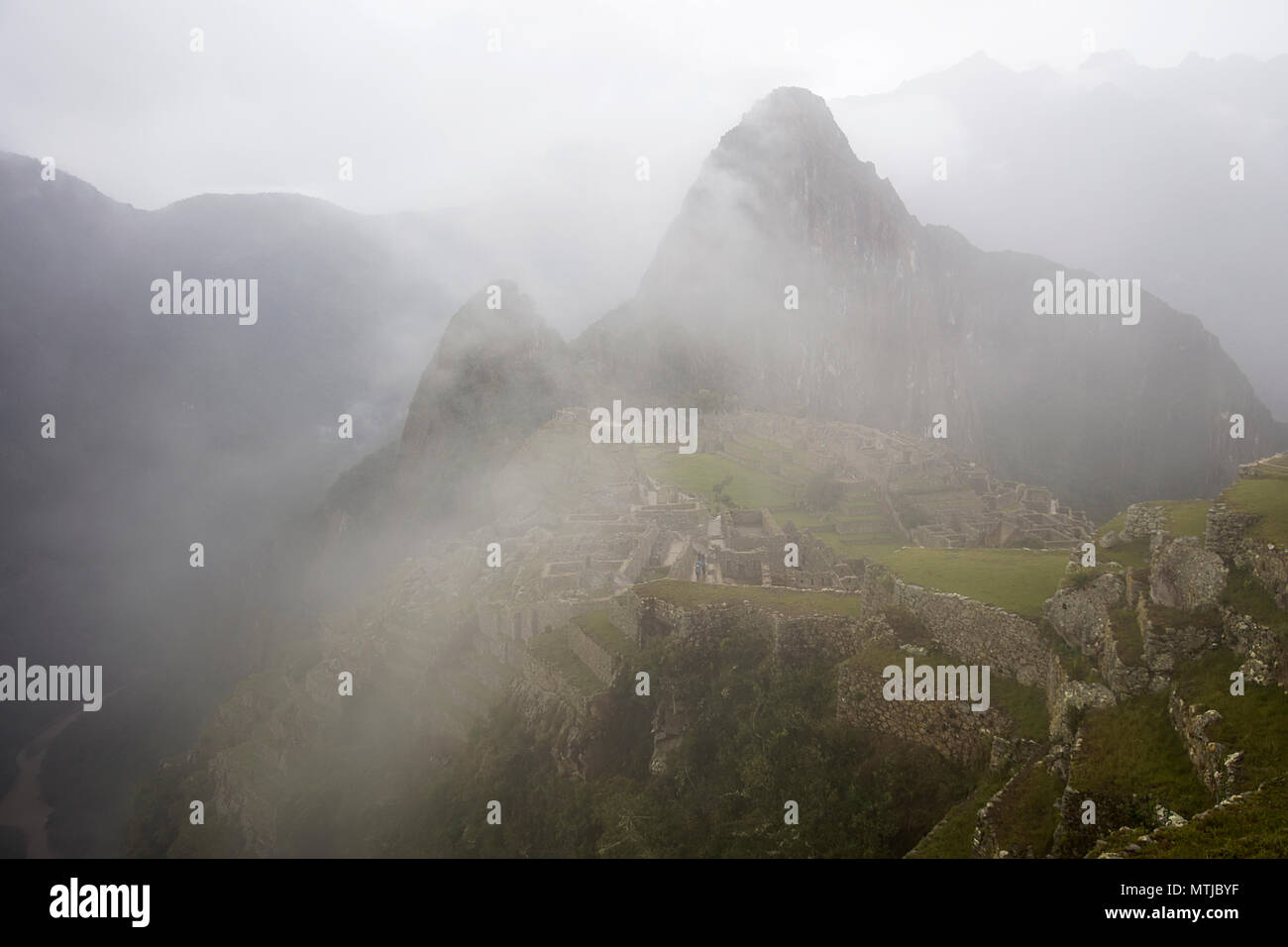 View at Machu Picchu Inca ruins in Peru Stock Photo - Alamy