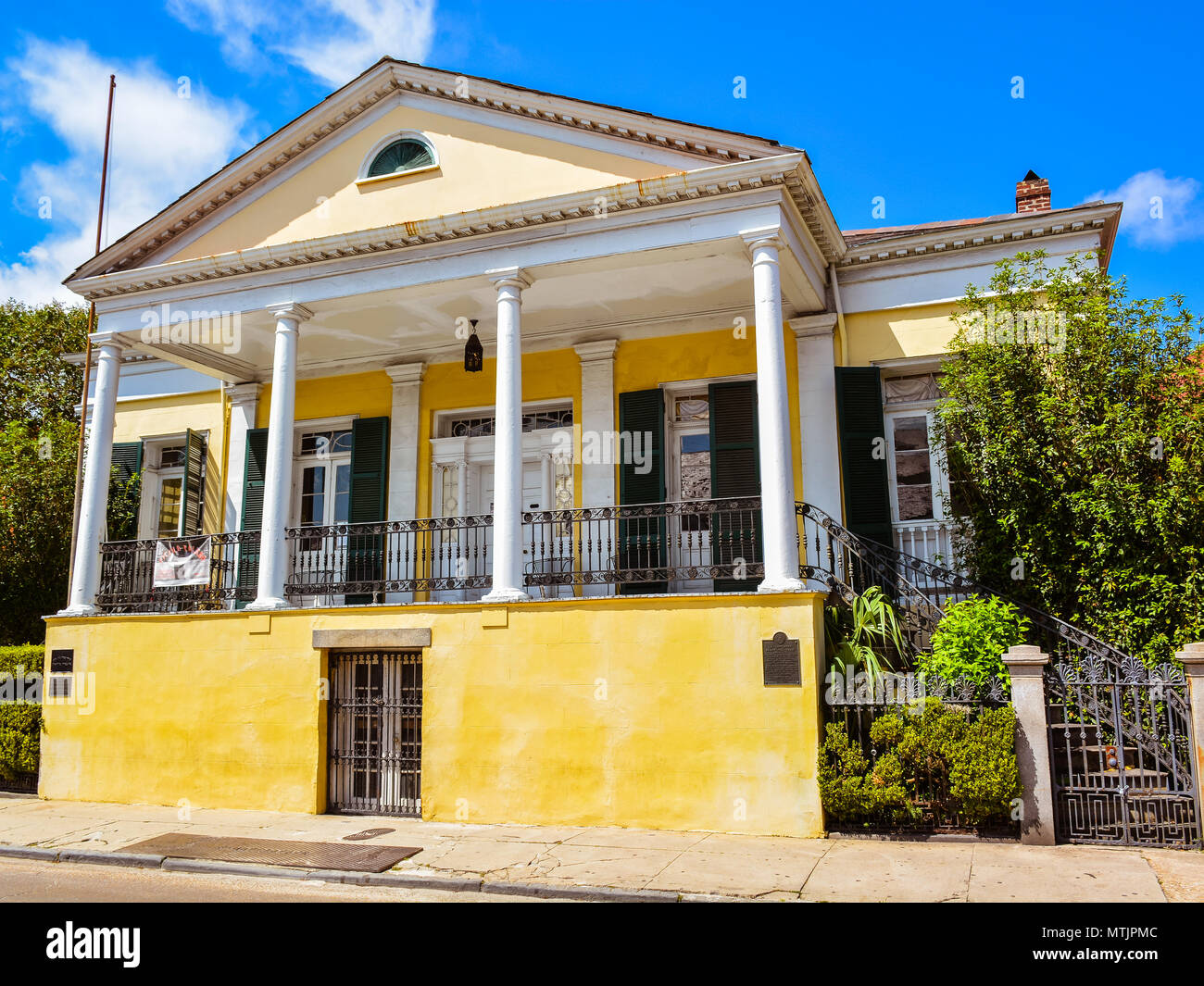 New Orleans, LA - Sep. 24, 2017: Historic Le-Carpentier House. Built in 1826, it was the one-time dwelling of General P.G.T. Beauregard of the CSA. Stock Photo
