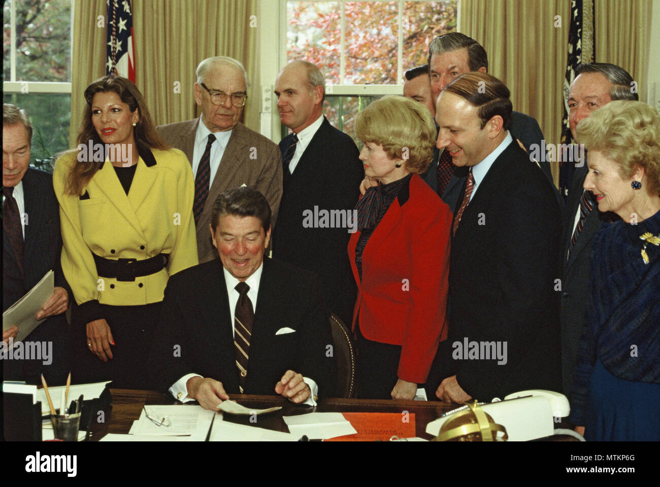 Washington, DC 1984/11/29 President Ronald Reagan meeting with