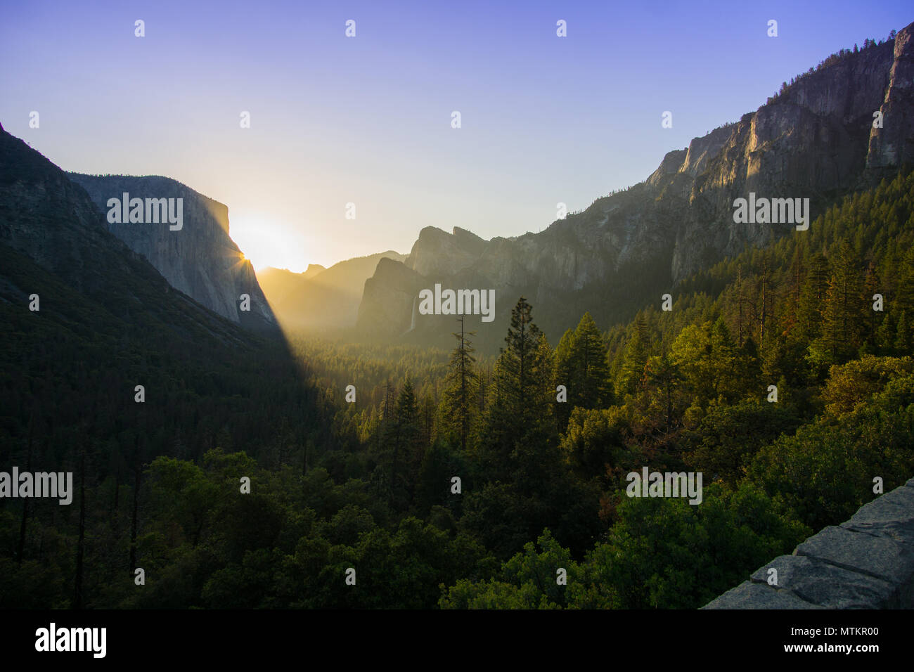 Yosemite National Park, Tunnel View sunrise Stock Photo Alamy