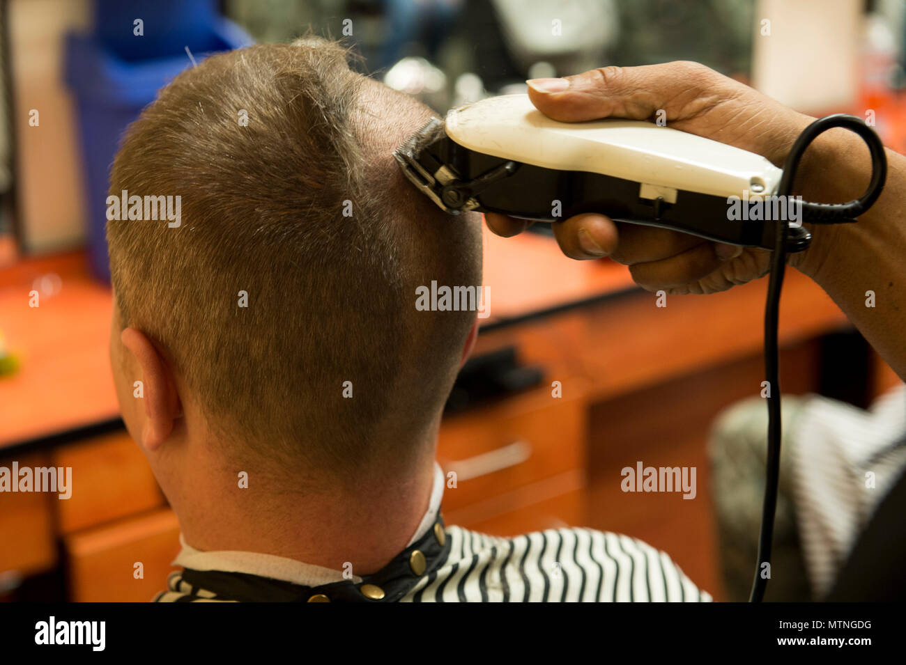scott afb barber
