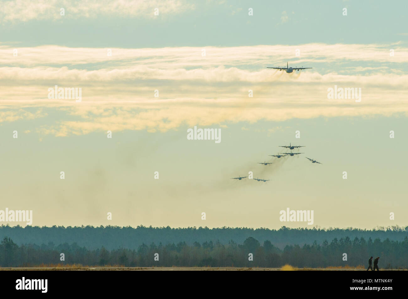 139th airilift wing hires stock photography and images Alamy