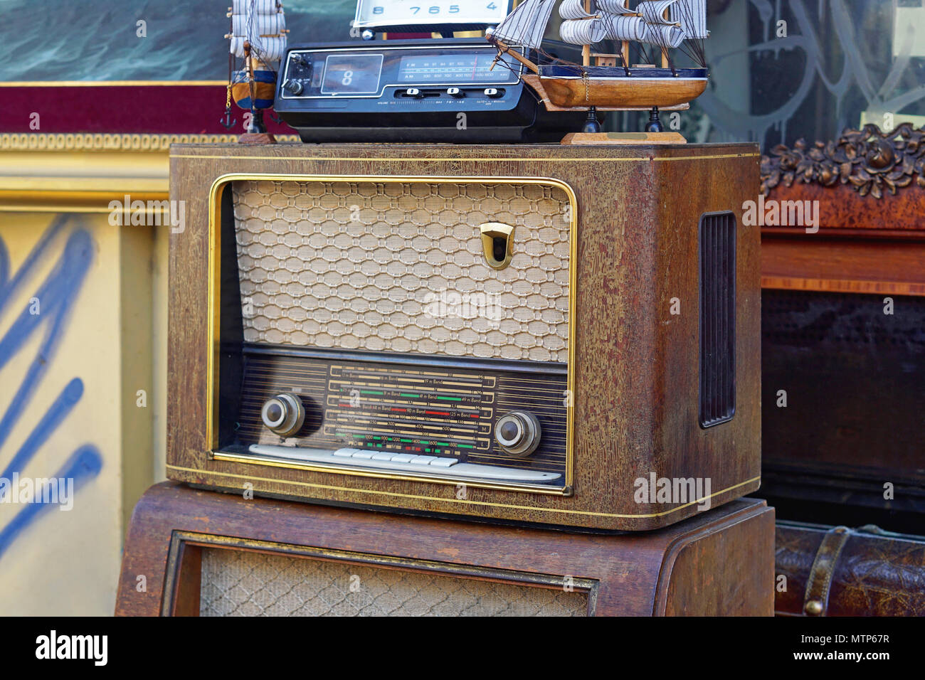 Old radio receiver for sale at flea market Stock Photo - Alamy