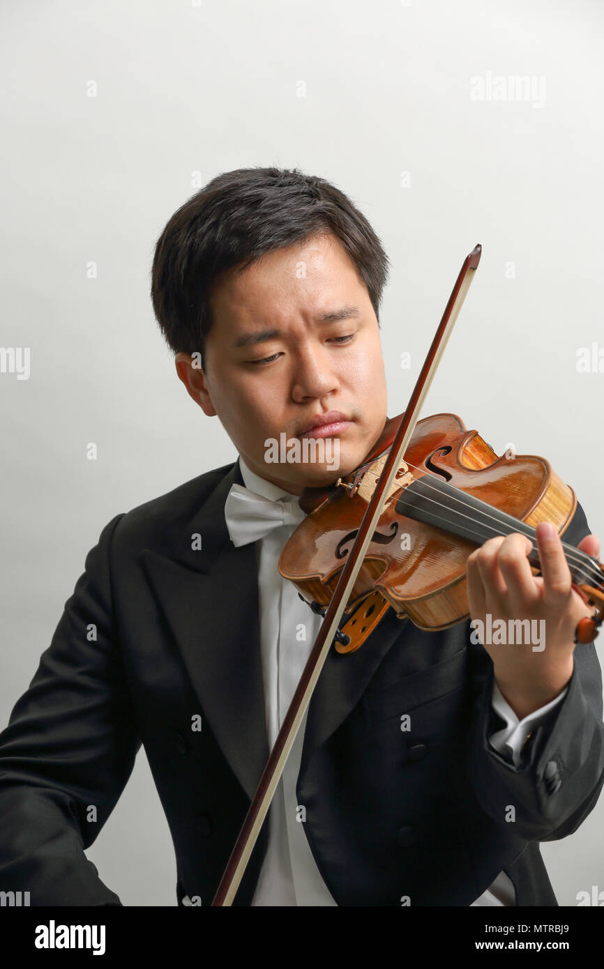 Japanese violinist hires stock photography and images Alamy