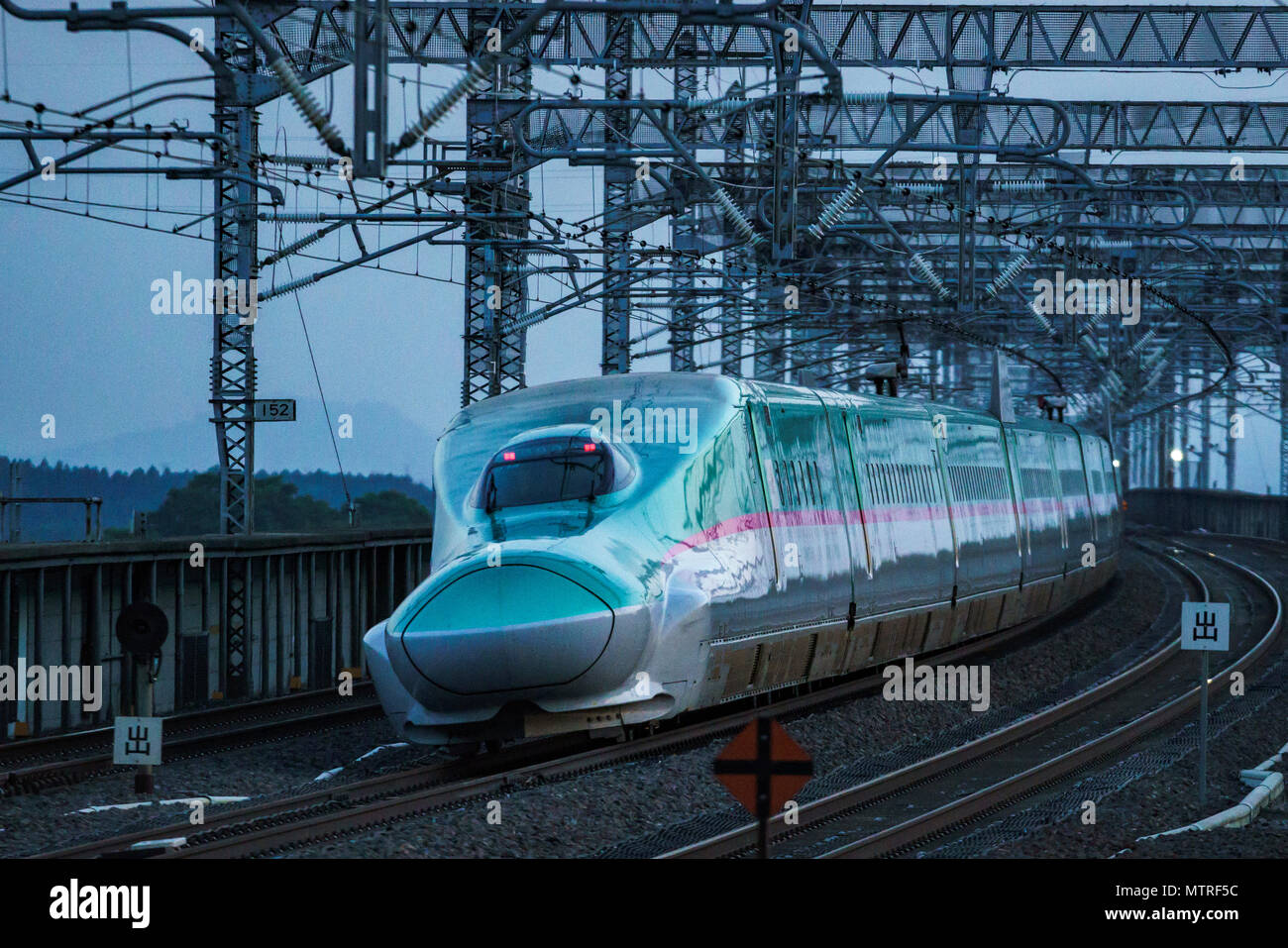 Tohoku Shinkansen E5 series, Nasushiobara Station, Nasushiobara City, Tochigi Prefecture, Japan Stock Photo