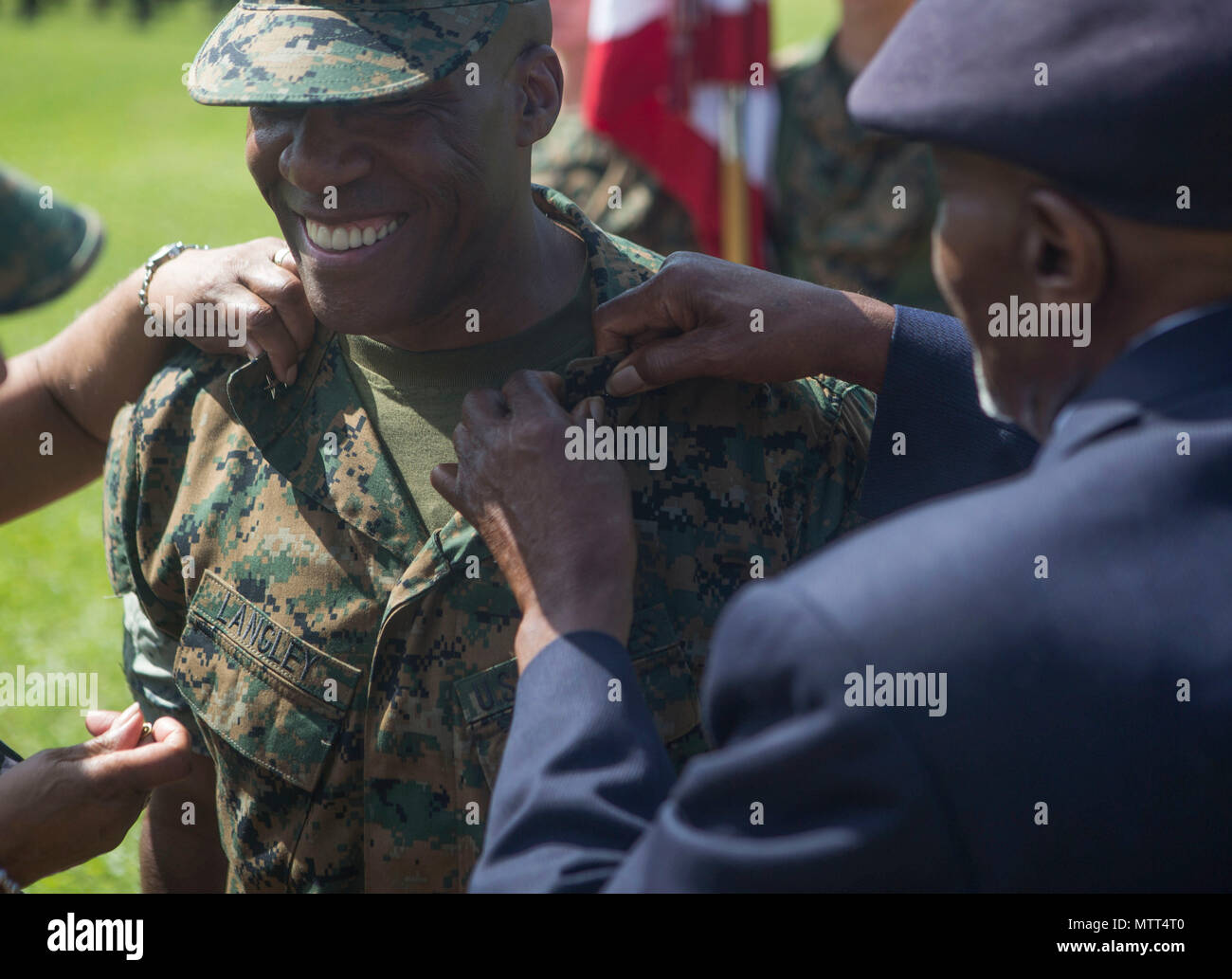 U.S. Marine Corps Maj. Gen. Michael E. Langley, has his family promote ...