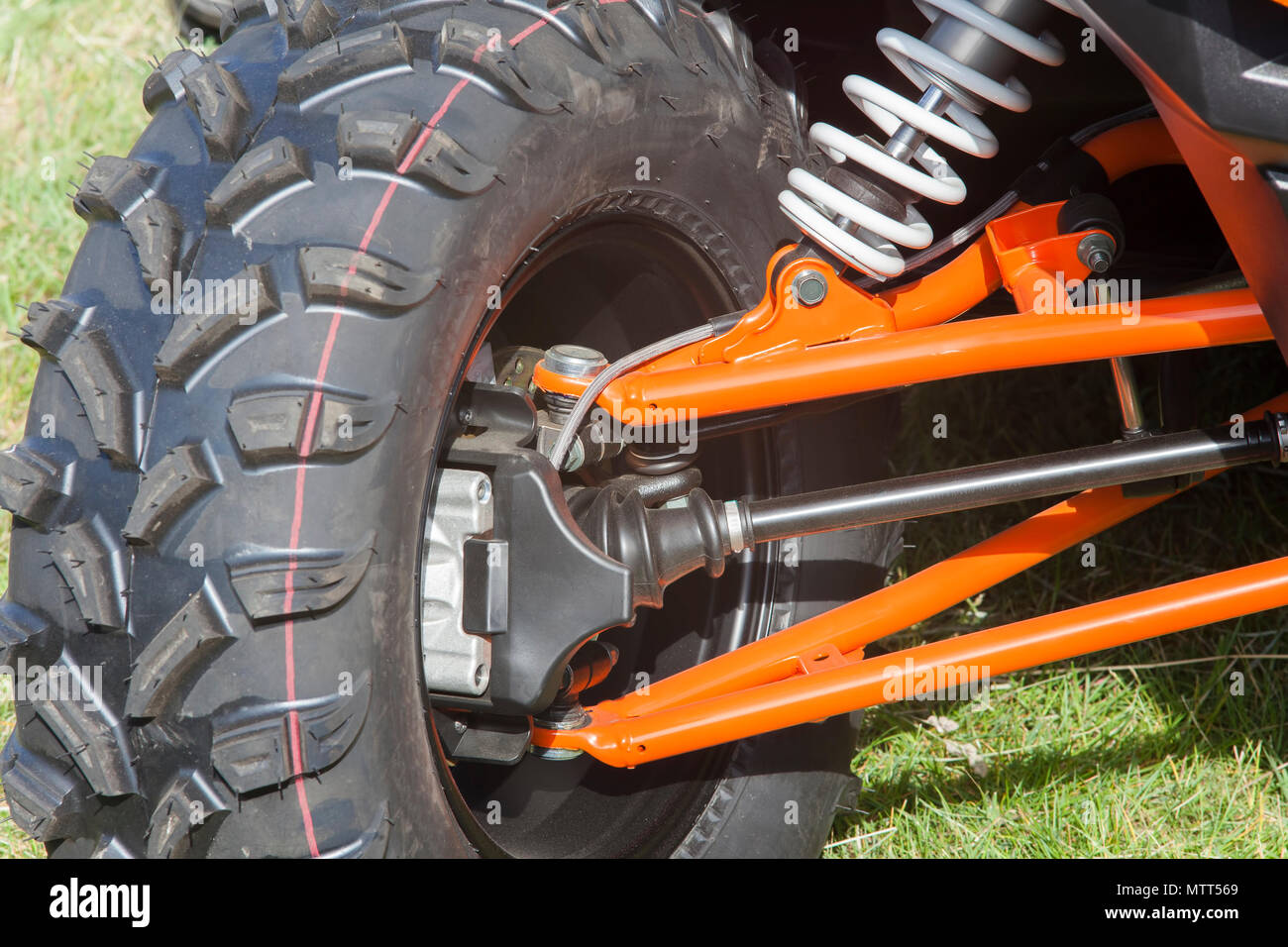 Car suspension repair detail in hi-res stock photography and images - Alamy
