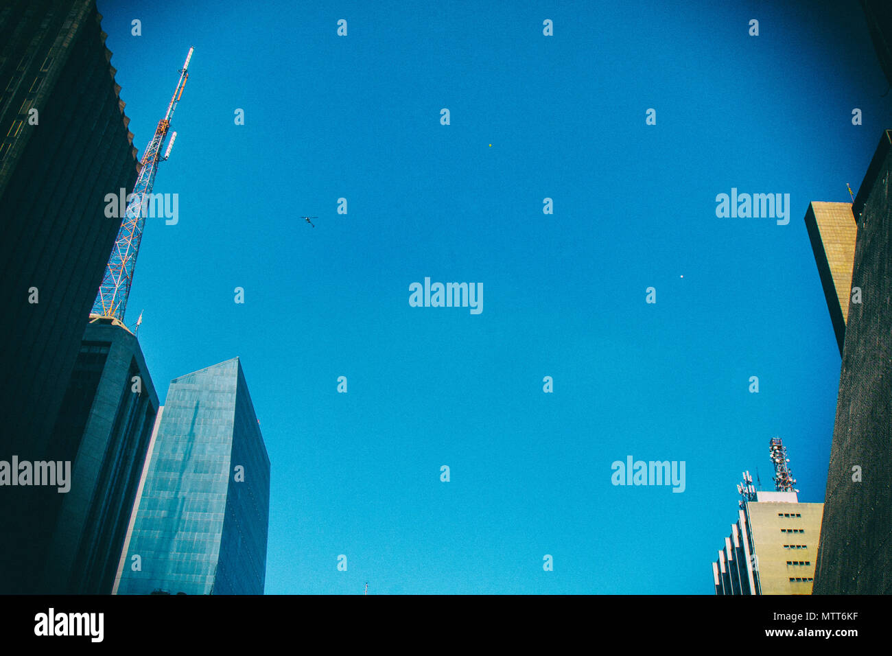 Helicopter window reflection hi-res stock photography and images - Alamy