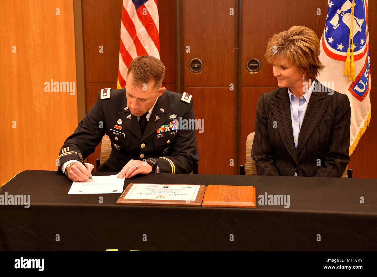 6th Medical Recruiting Battalion Commander, Lt. Col. Matthew Mapes