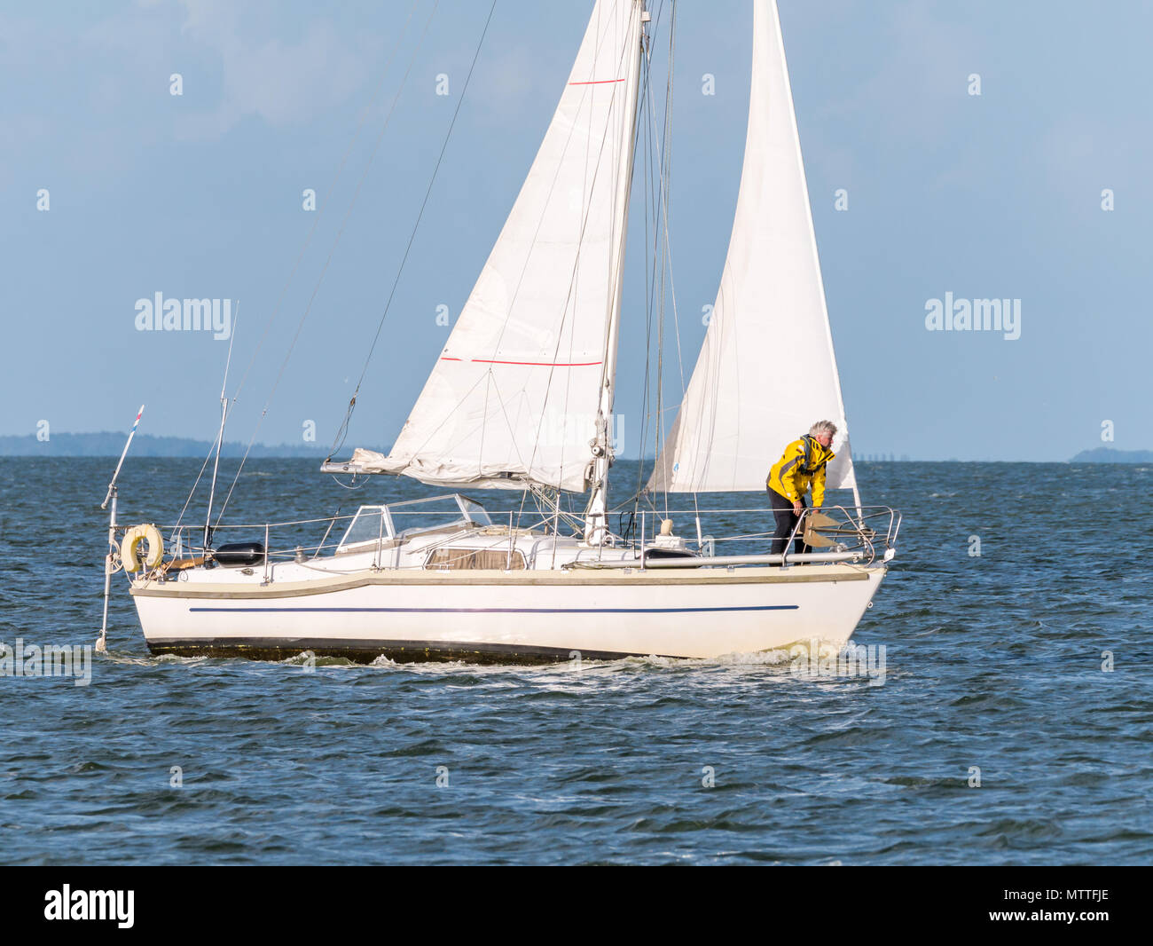 Man sailing boat hi-res stock photography and images - Alamy