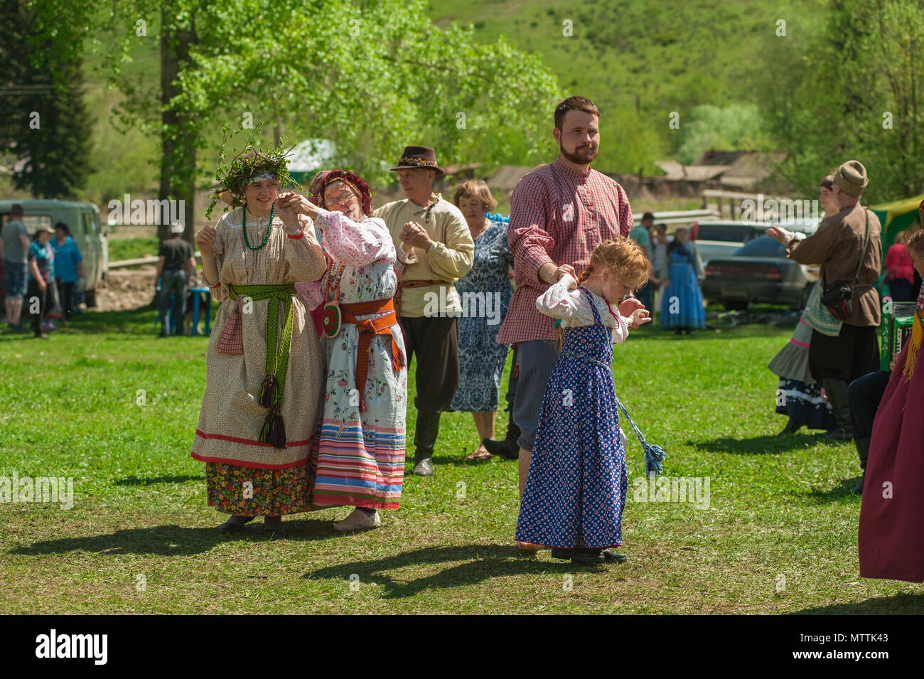 Ruist Ritual Ancient Russian rite: traditional dances Stock Photo - Alamy