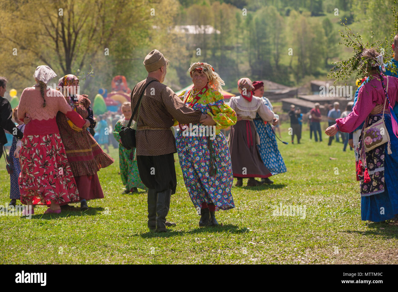 Ruist Ritual Ancient Russian rite: traditional dances Stock Photo - Alamy