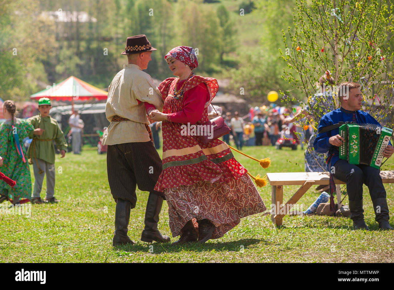 Ruist Ritual Ancient Russian rite: traditional dances Stock Photo - Alamy