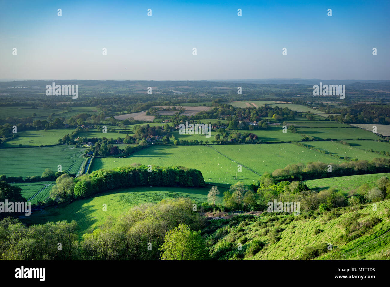 sunset-over-the-south-downs-countryside-in-hampshire-in-england-stock