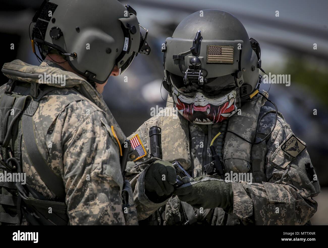 DVIDS - Images - New Jersey National Guard MEDEVAC pilot [Image 3