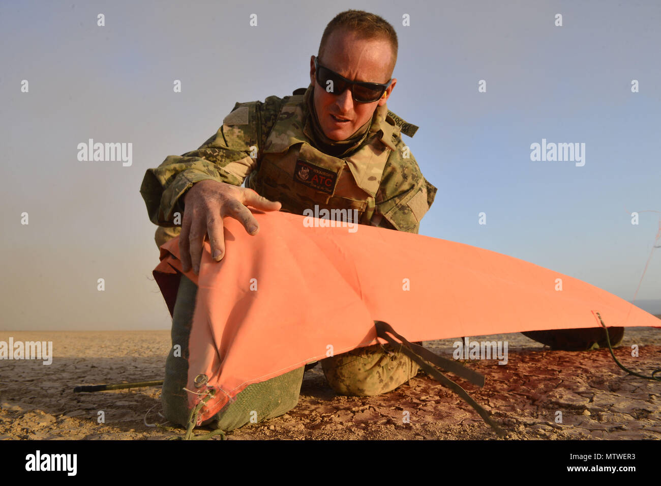 Vs 17 marker panels hi-res stock photography and images - Alamy