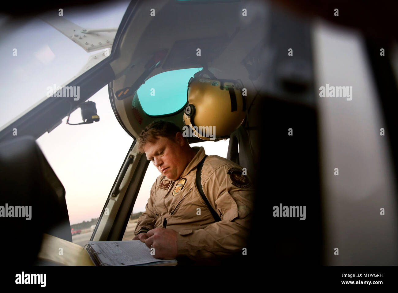 Air interdiction agent hi-res stock photography and images - Alamy