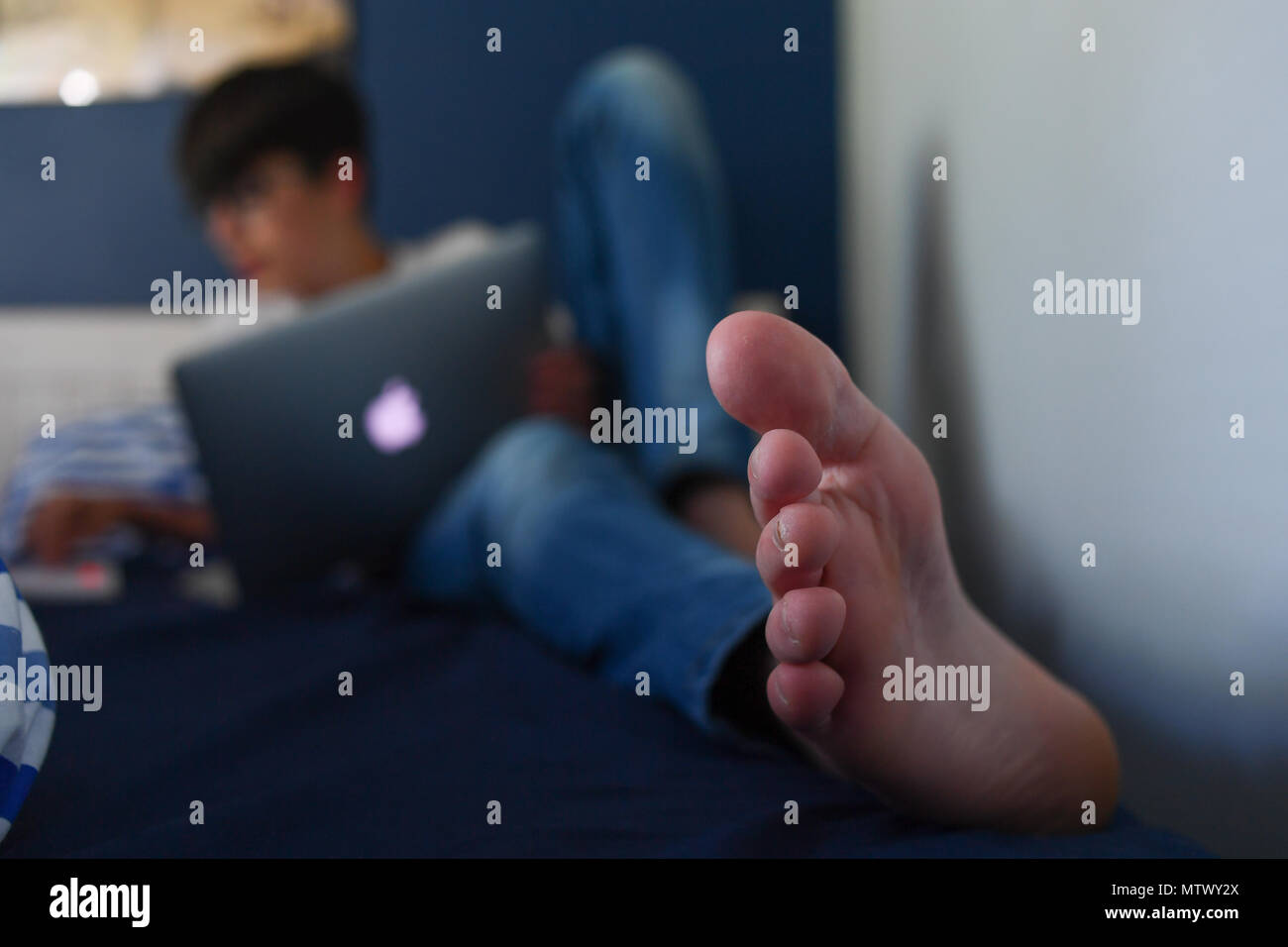 Teen Boy Feet Videos Teen Boy Feet Videos