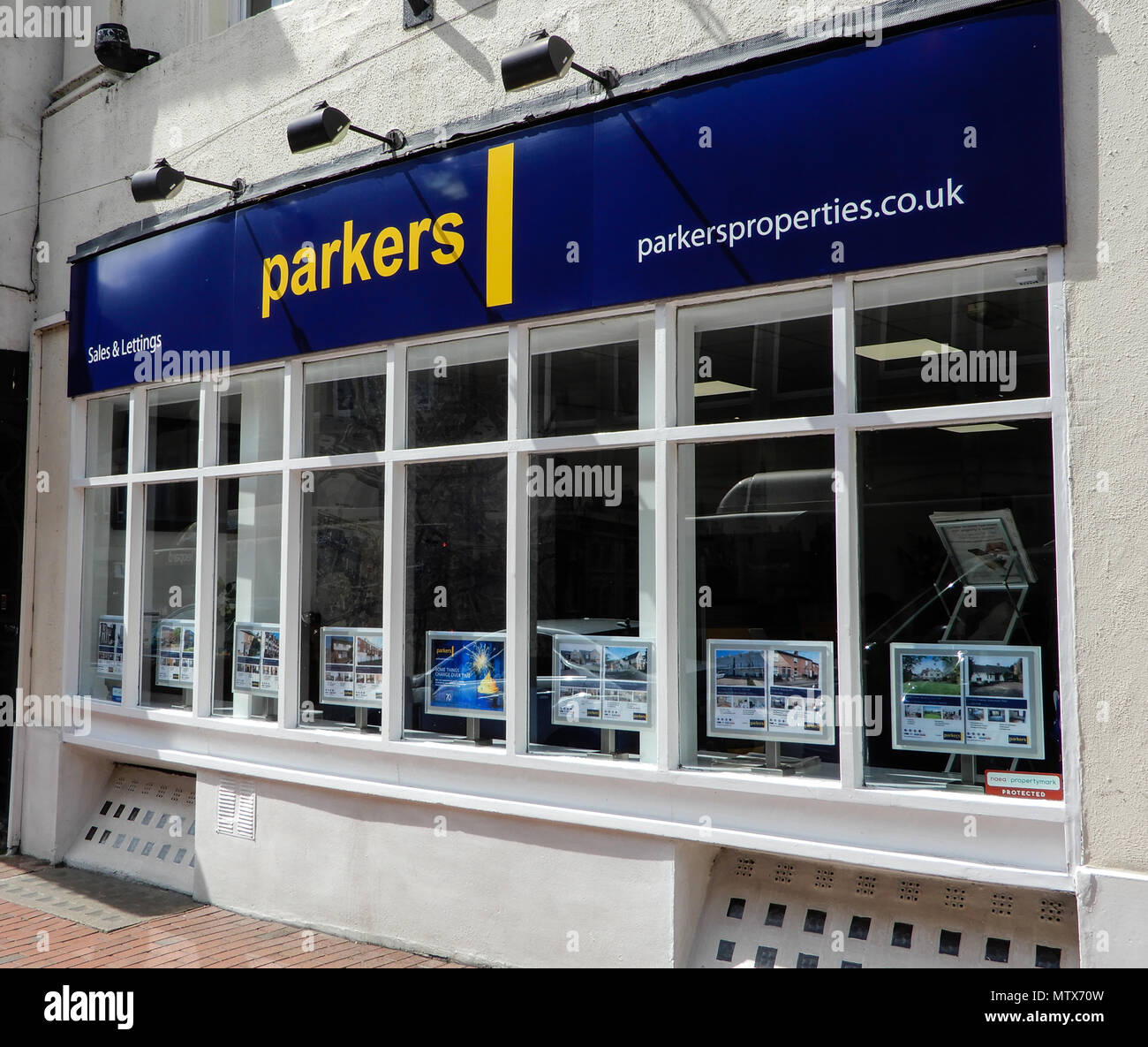 Parkers estate agent hires stock photography and images Alamy