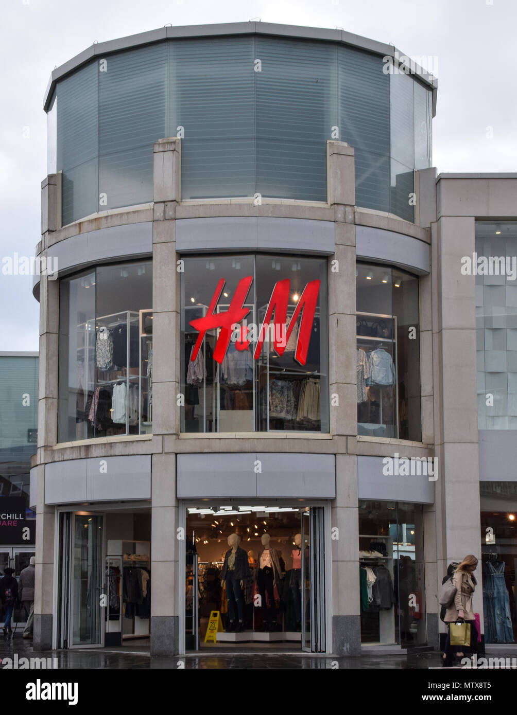 Brighton, United Kingdom - March 29 2018: The frontage of H&M in Churchill  Square Stock Photo - Alamy