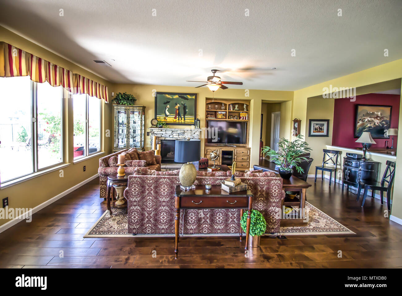 Modern Living room with Hardwood Floors Stock Photo - Alamy