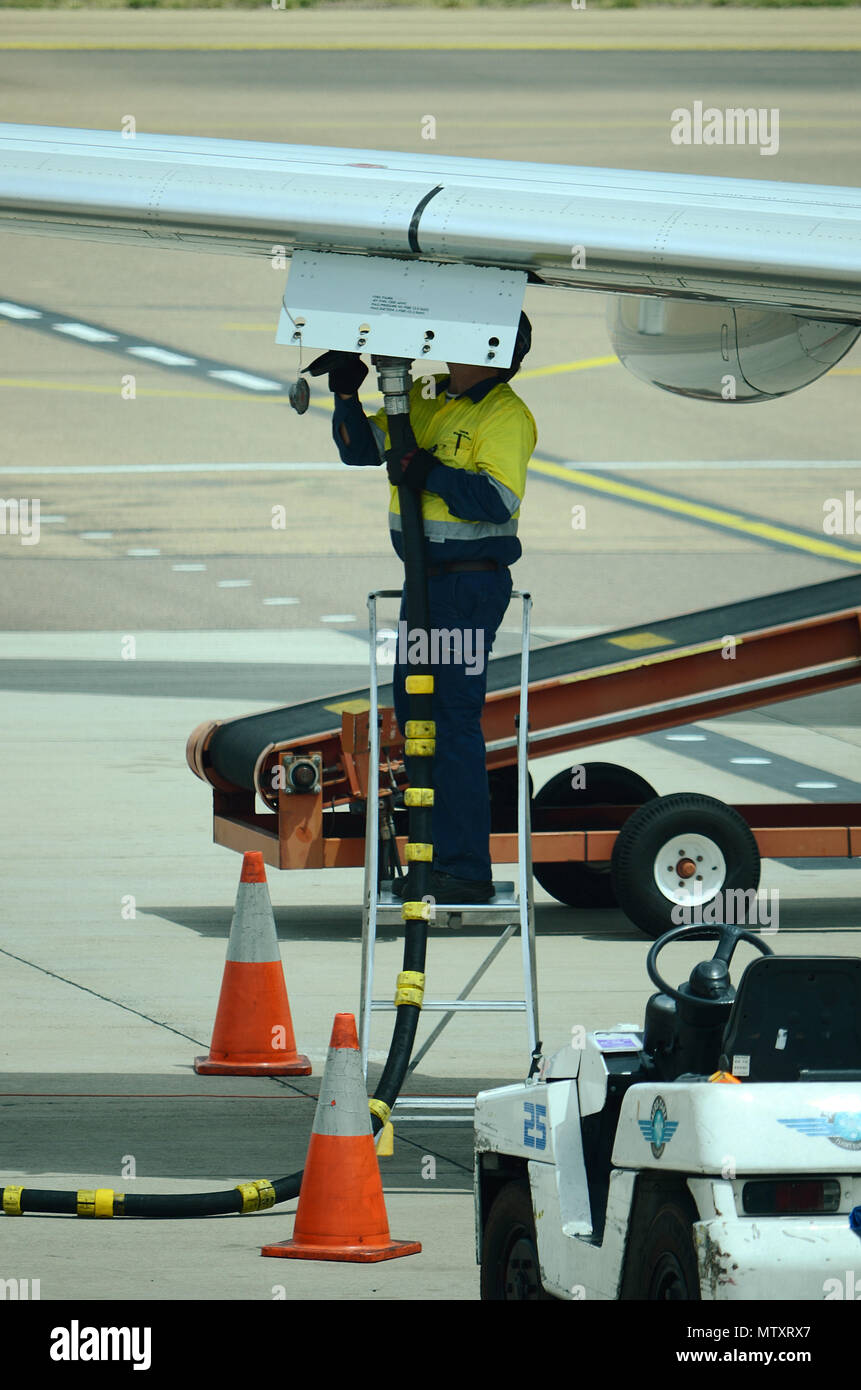 passenger jet, aircraft refuelling Stock Photo