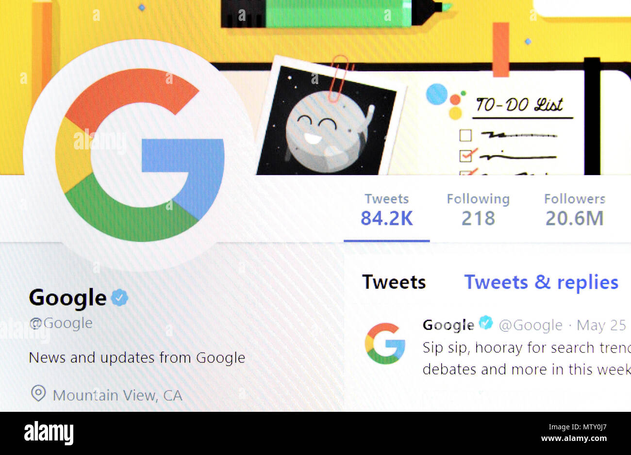 Google's Twitter page (2018) Stock Photo