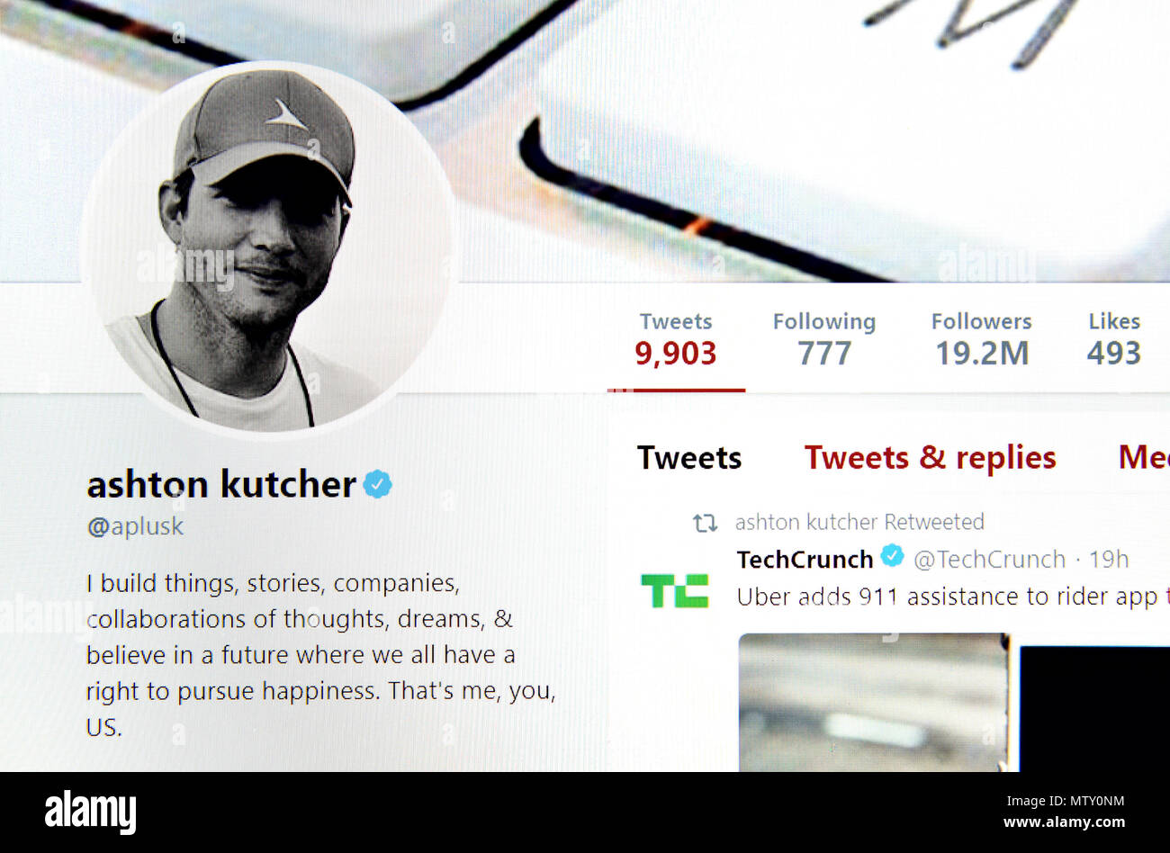 Ashton Kutcher Twitter page (2018) Stock Photo