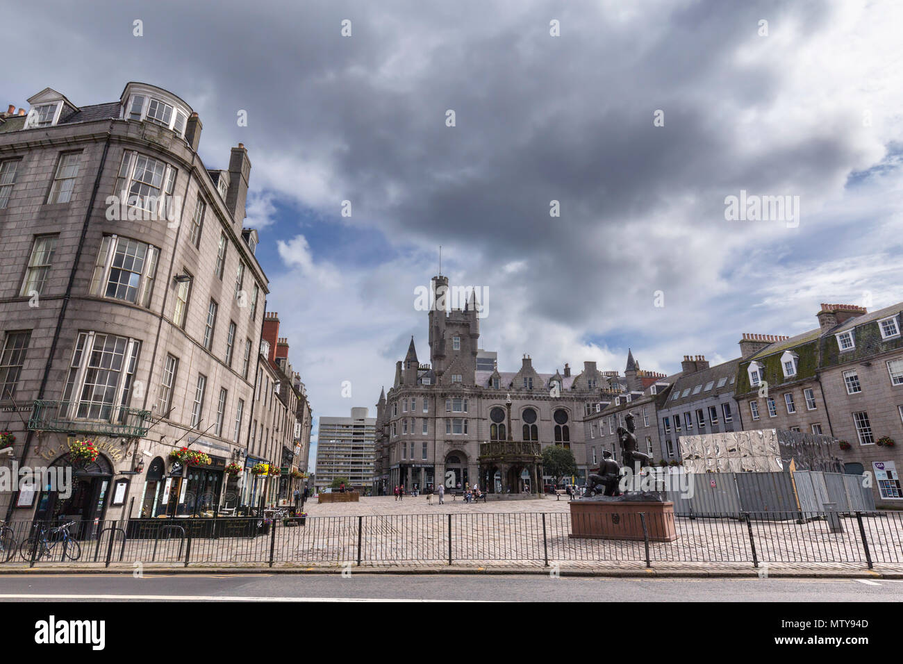 ABERDEEN, UNITED KINGDOM - AUGUST 3: View of the Mercat Cross, Gordon Highlanders statue and Salvation Army Church in the city of Aberdeen, United Kin Stock Photo