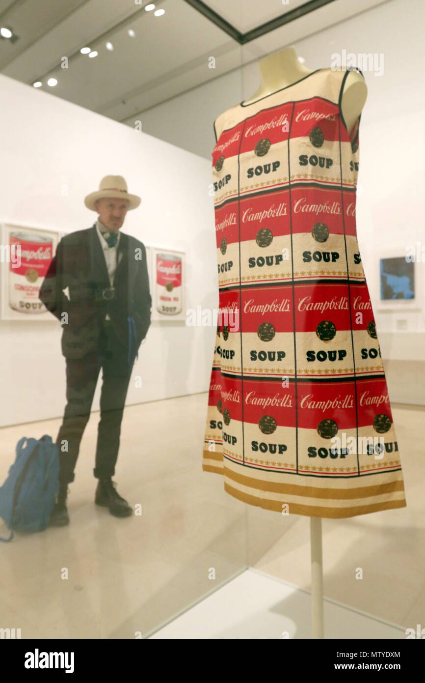 Malaga, Spain. 30th May, 2018. The Picasso Museum in Malaga brings Warhol.  The exhibition, organized by the Museo Picasso Malaga in collaboration with  the Obra Social 'la Caixa', includes paintings, sculptures, drawings,, image size:866x1390