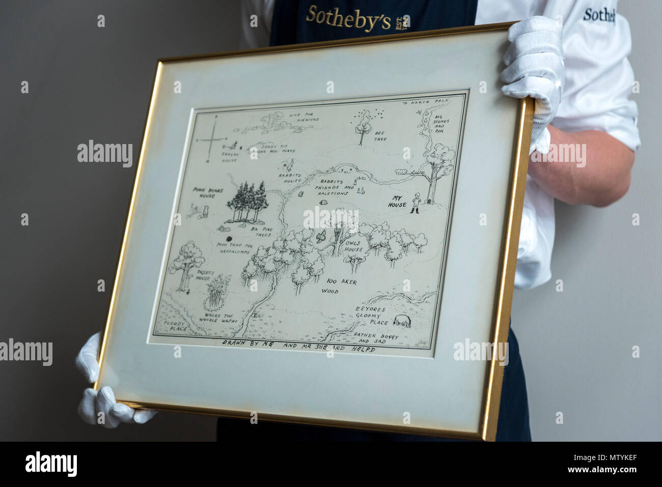 Winnie the pooh eh shepard map hi-res stock photography and images - Alamy