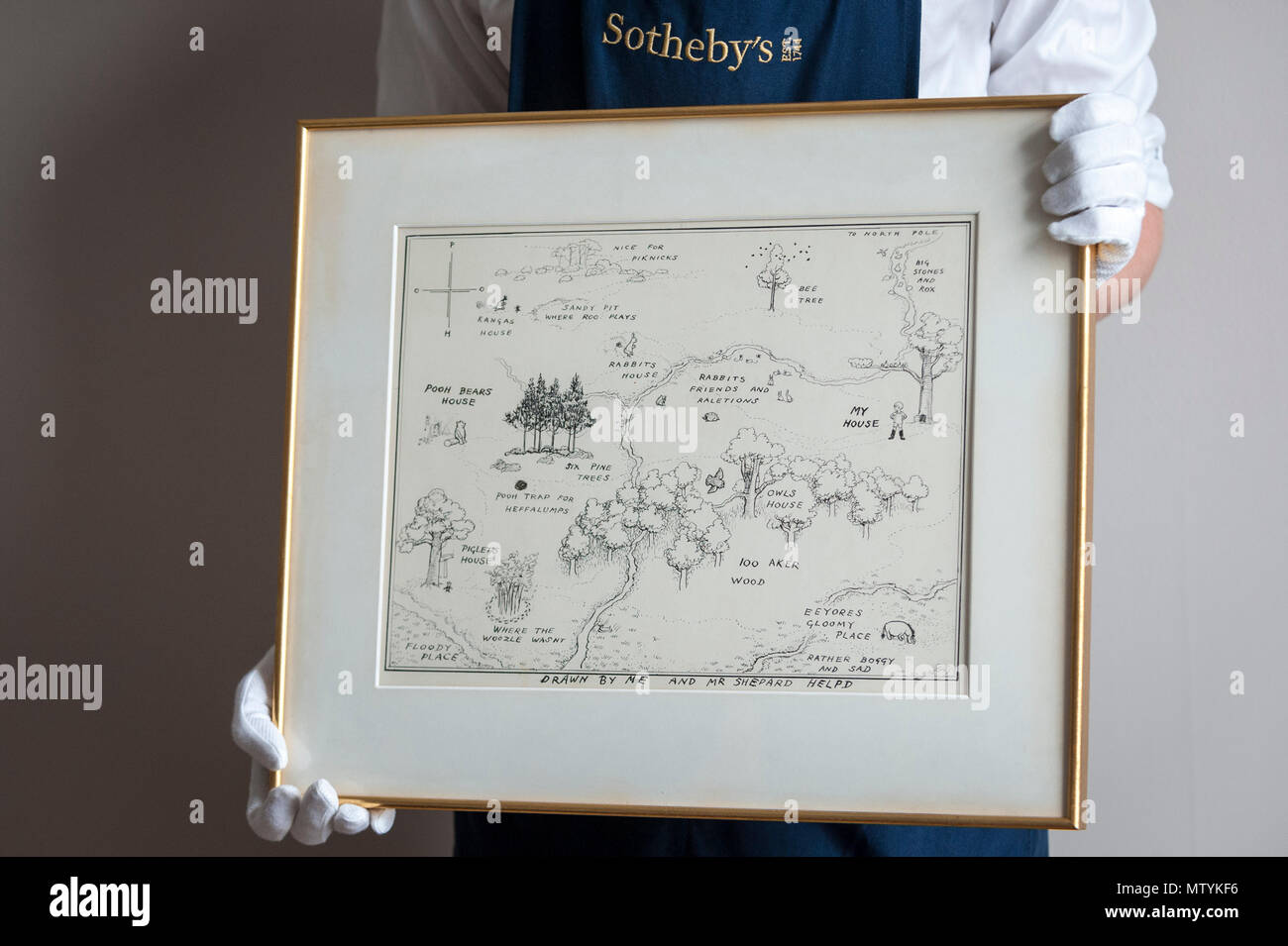 Winnie the pooh eh shepard map hi-res stock photography and images - Alamy