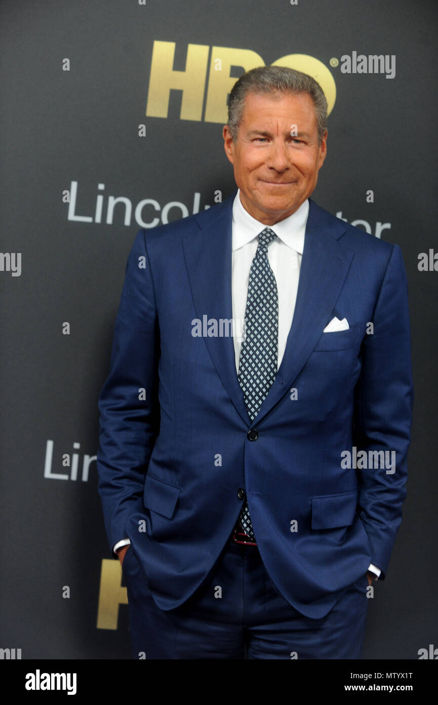 NEW YORK, NY - MAY 29: Richard Plepler attends Lincoln Center's