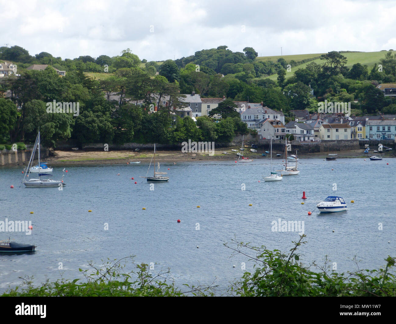 Rocinante super yate falmouth cornualles fotografías e imágenes de alta  resolución - Alamy