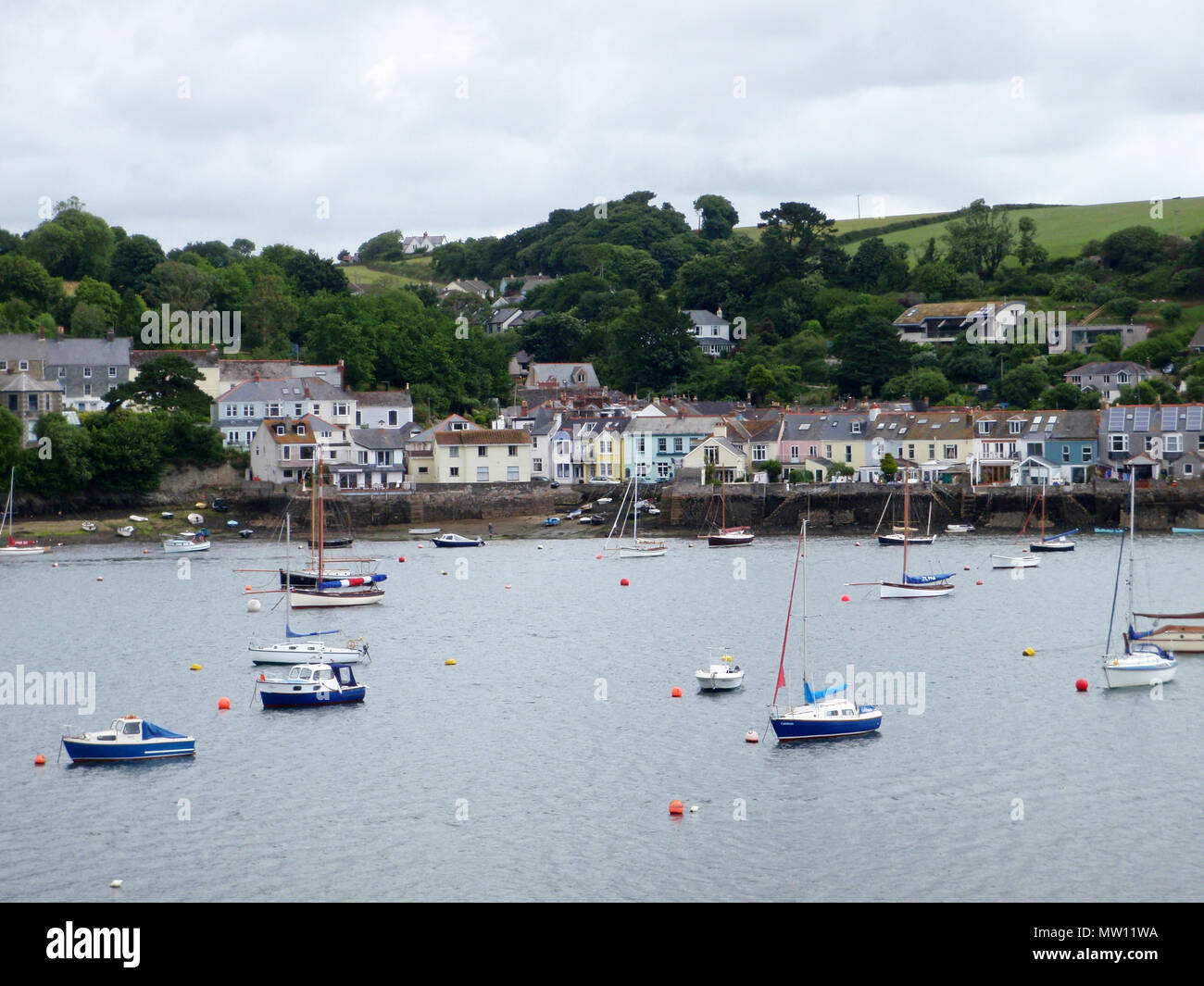 Rocinante super yate falmouth cornualles fotografías e imágenes de alta  resolución - Alamy