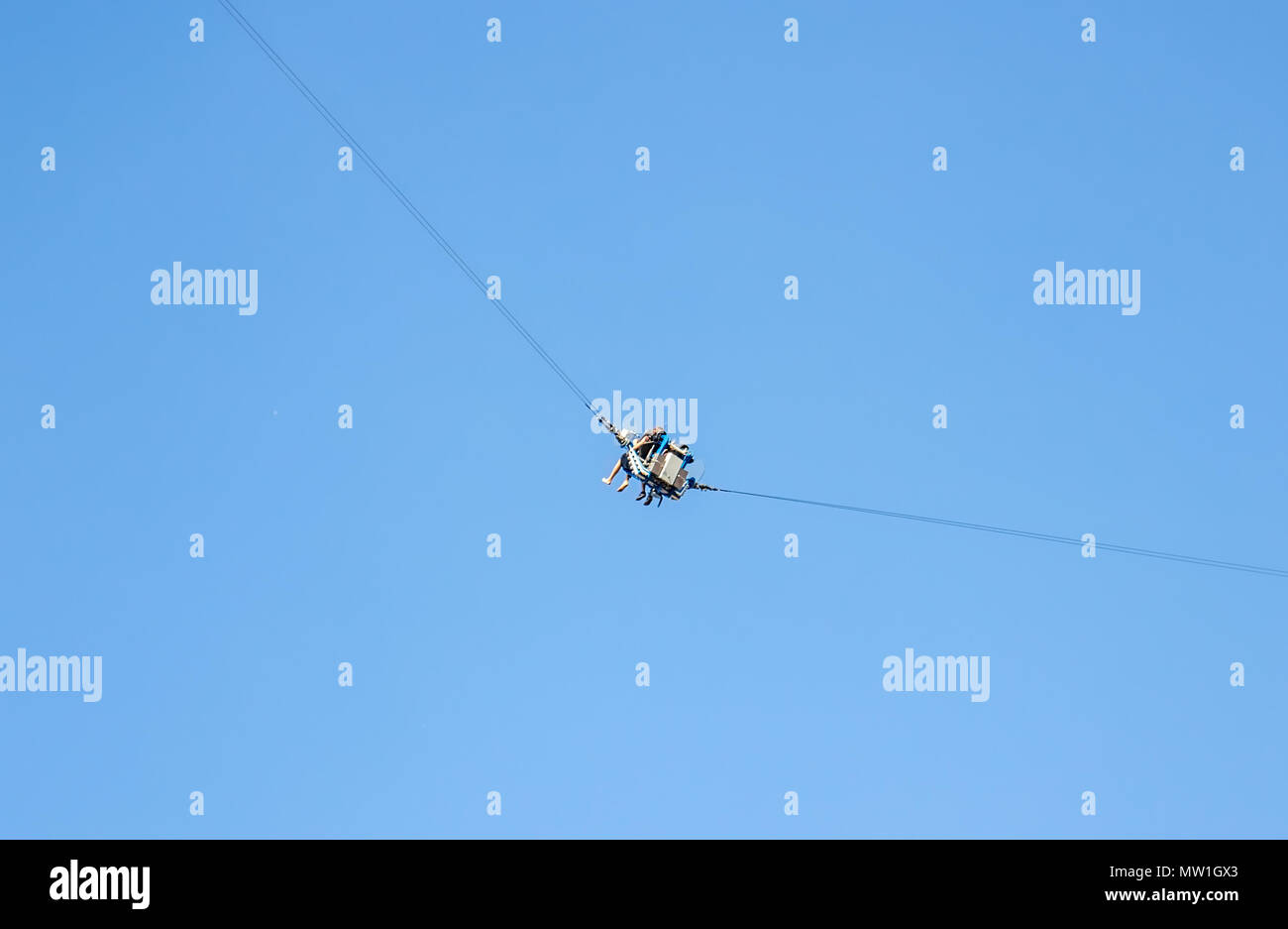 slingshot amusement park ride