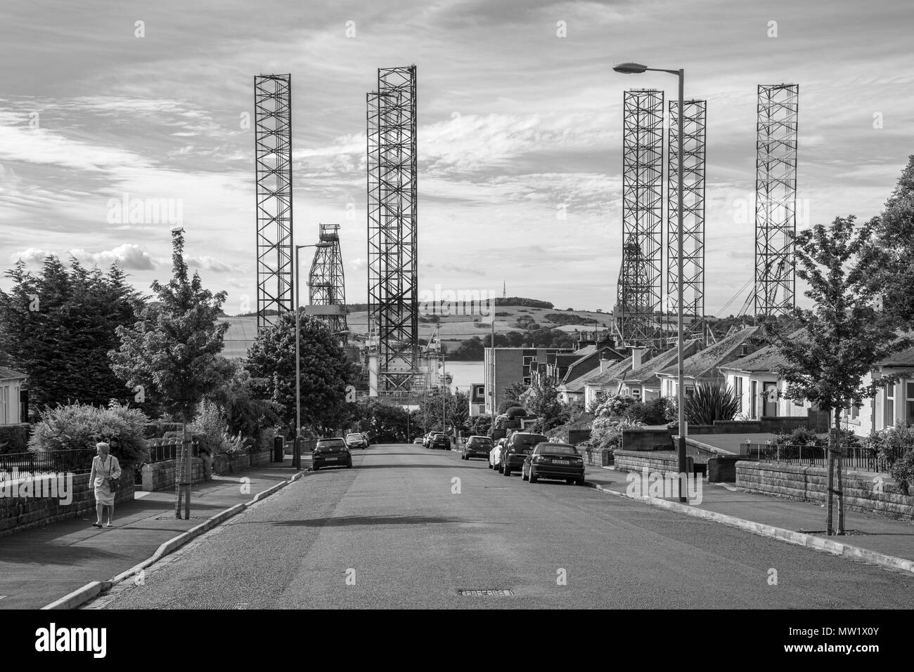 Oil rig dundee Black and White Stock Photos & Images Alamy