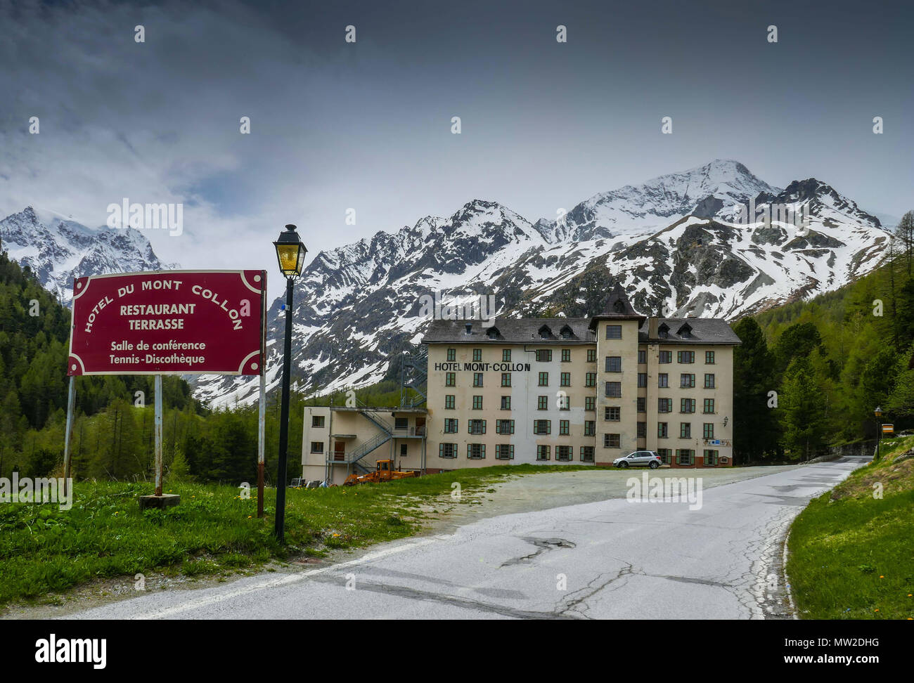 Hotel Mont Collon, Arolla, Val d'Herens, Valais, Swizerland Stock Photo -  Alamy