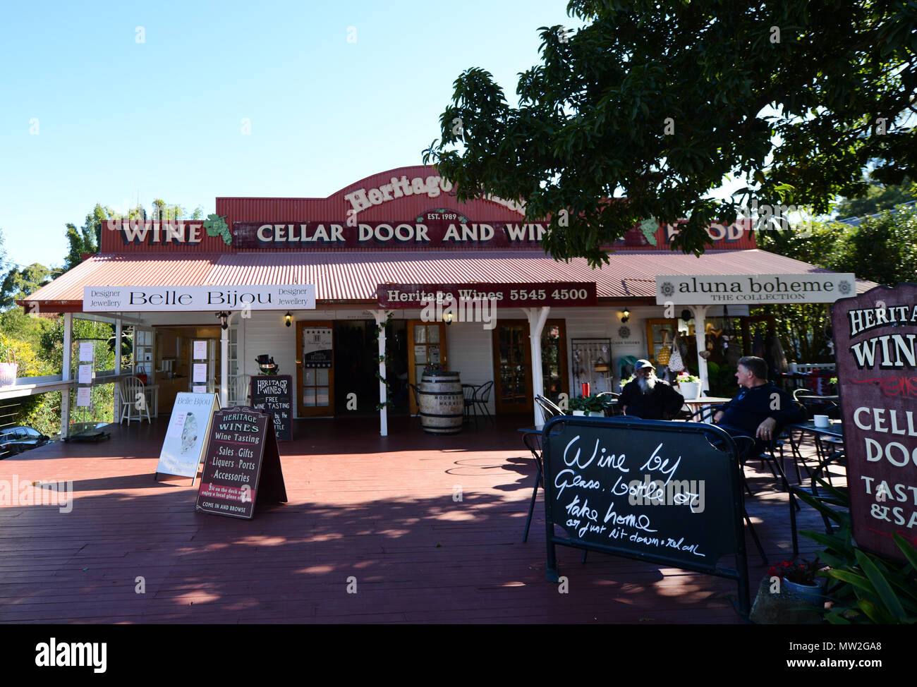 The Heritage wine cellar on long road in Mt. Tamborine Stock Photo Alamy