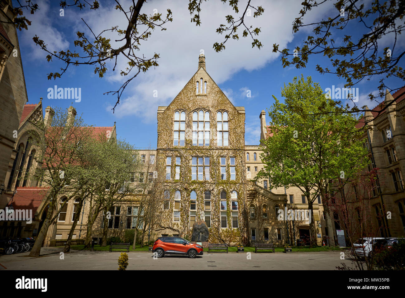 Manchester University  Beyer Building in the Old Quadrangle traditional older sandstone buildings Stock Photo