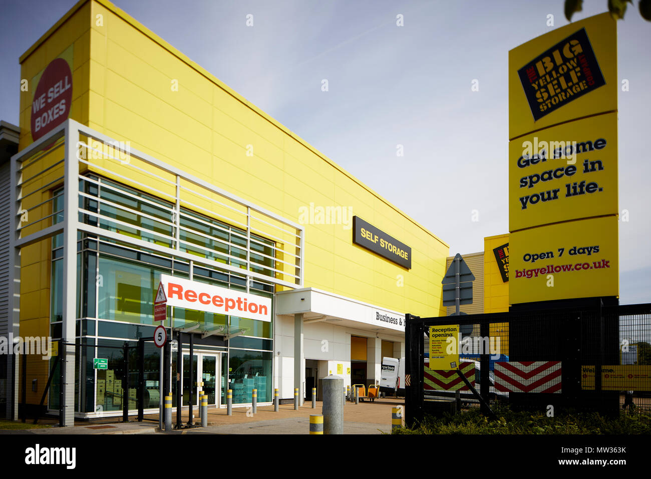 Self storage unit uk hires stock photography and images Alamy