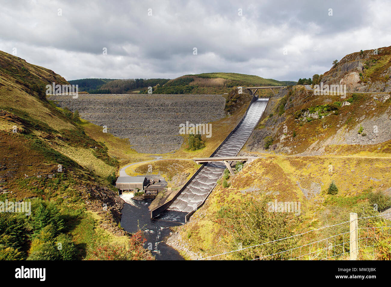 The overflow at Llyn Brianne Reservoir in Wales Stock Photo - Alamy